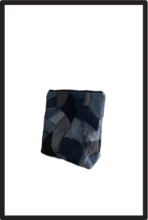 Pochette en patchwork de denim recyclé – Nat_Collection